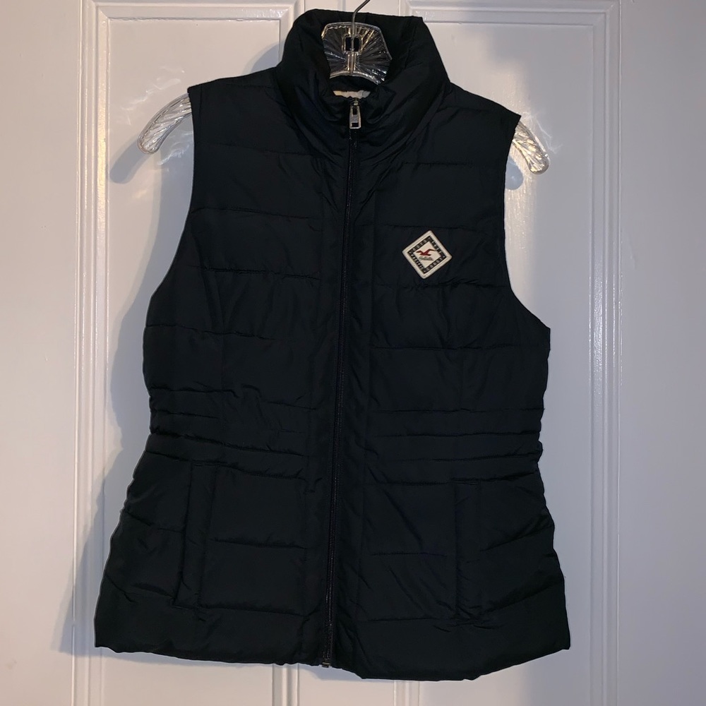 HOLLISTER navy blue puffer vest
